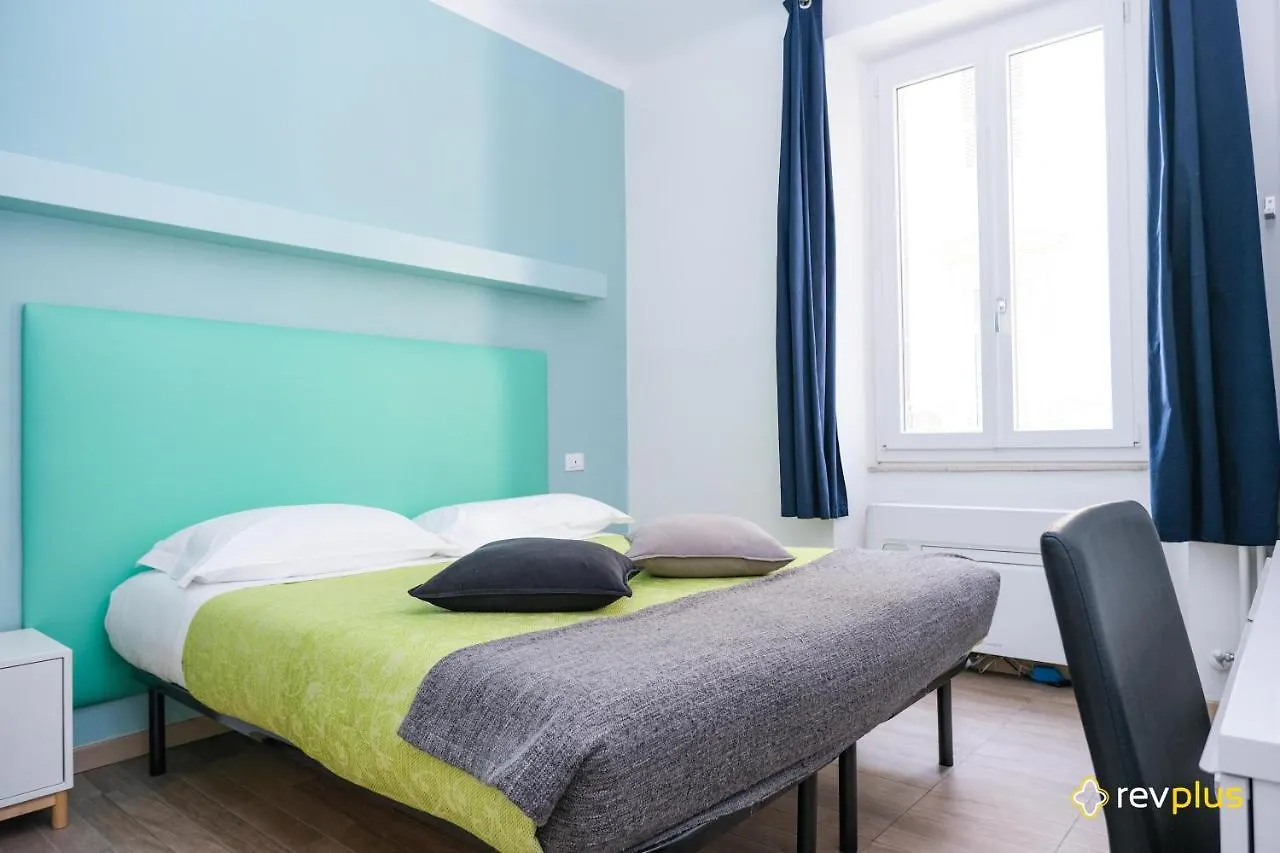 Lia Rooms La Spezia 0*,