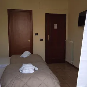 https://hotel-tourist-naples.hotels-amalfi.com