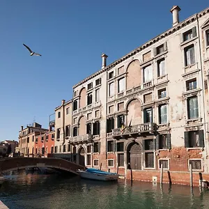  Apartment Inside Palazzo Foscarini Italien